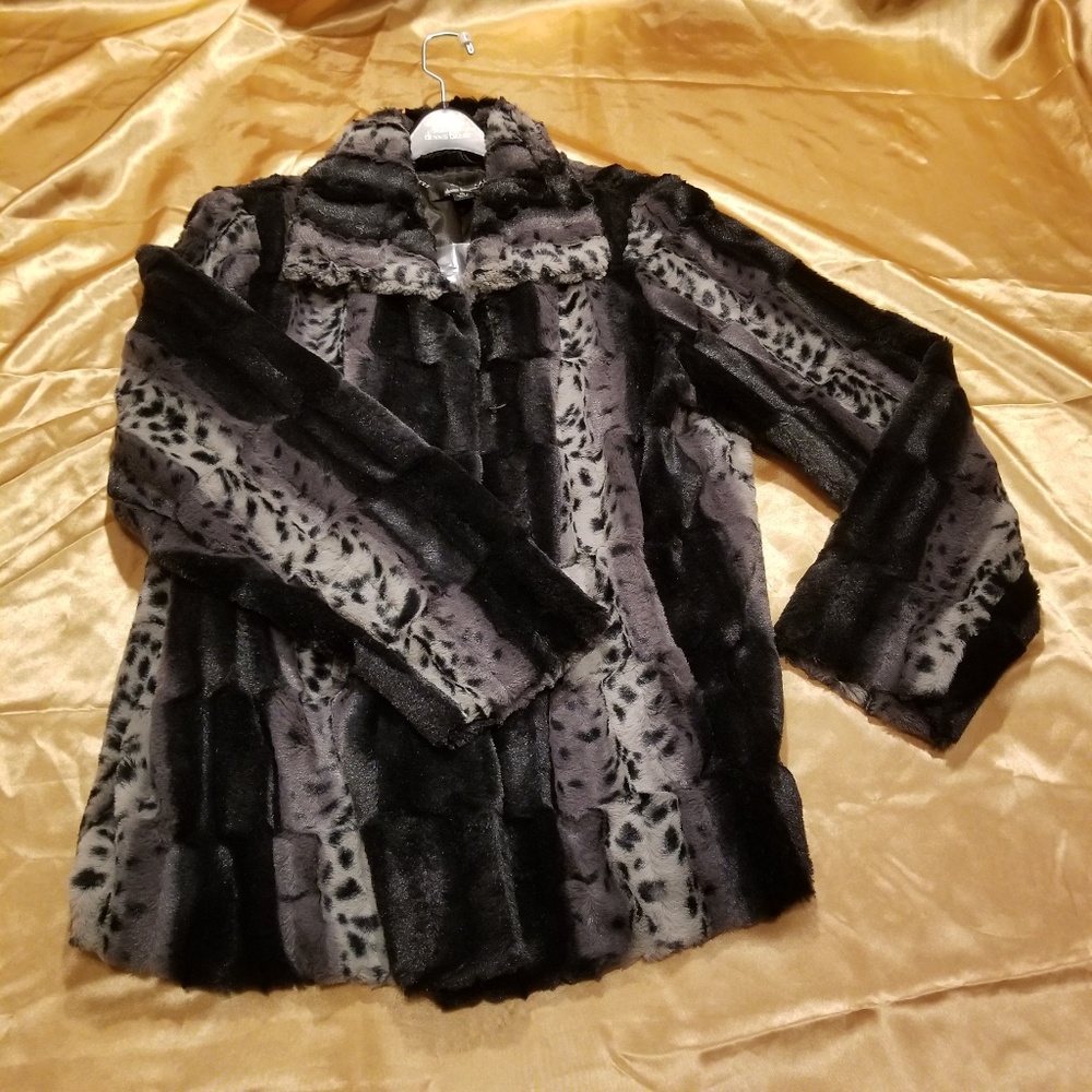 NWT Faux Fur Coat By Dennis Basso Women's XL